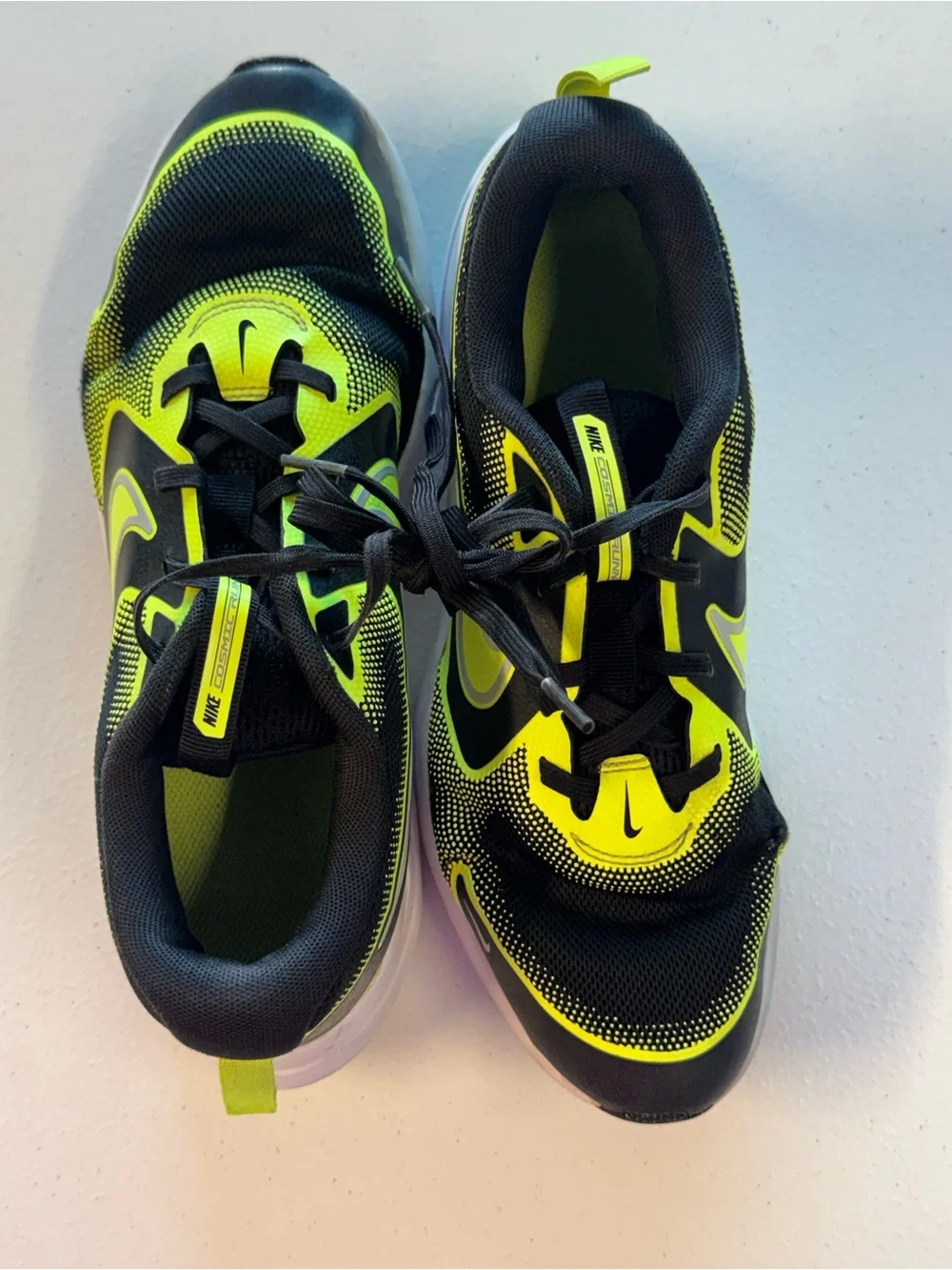 Nike Black & Volt Athletic Running Shoe